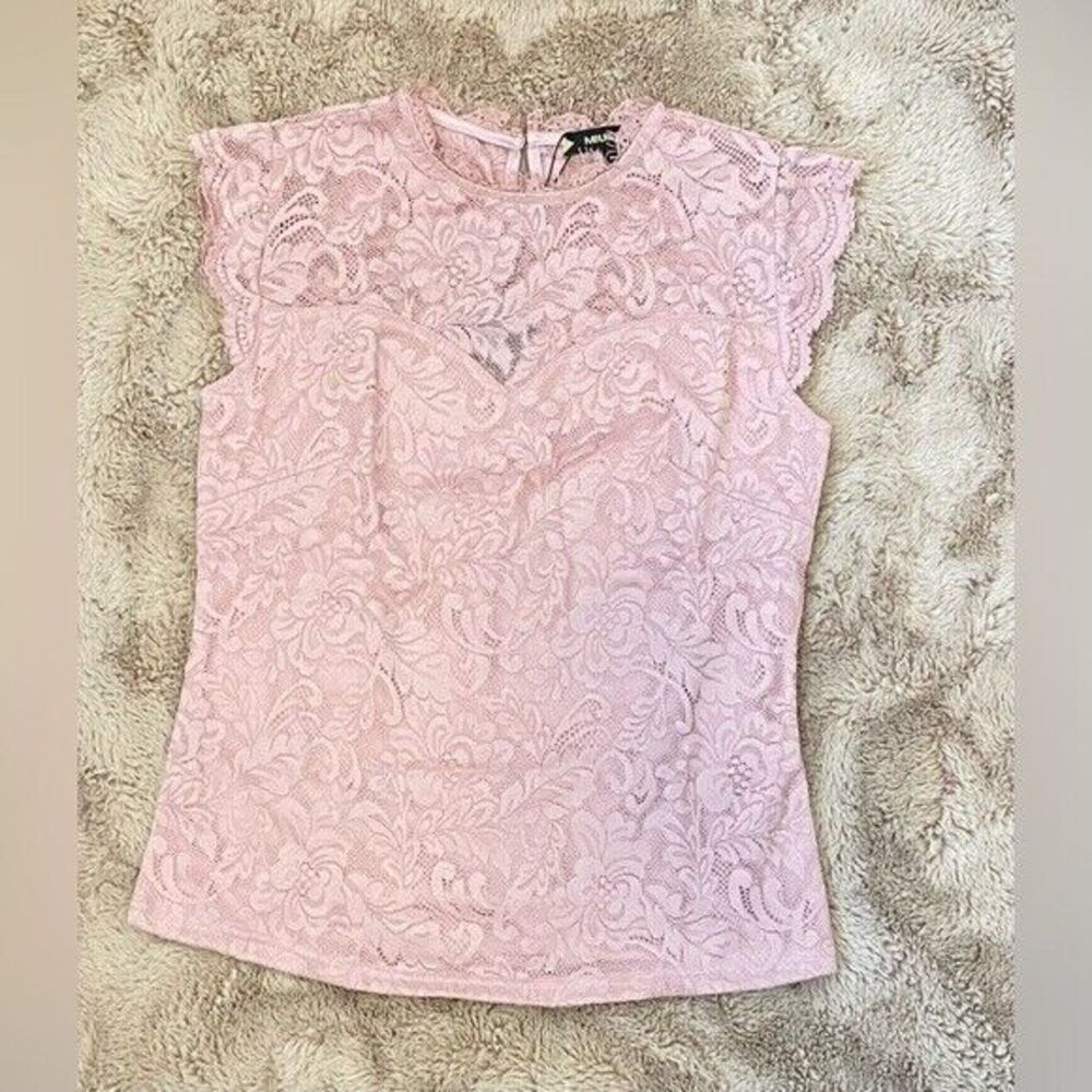 Miusol Lace Top Cap Sleeves, Keyhole‎ back closure, Heart shape V-neck, NWT!!